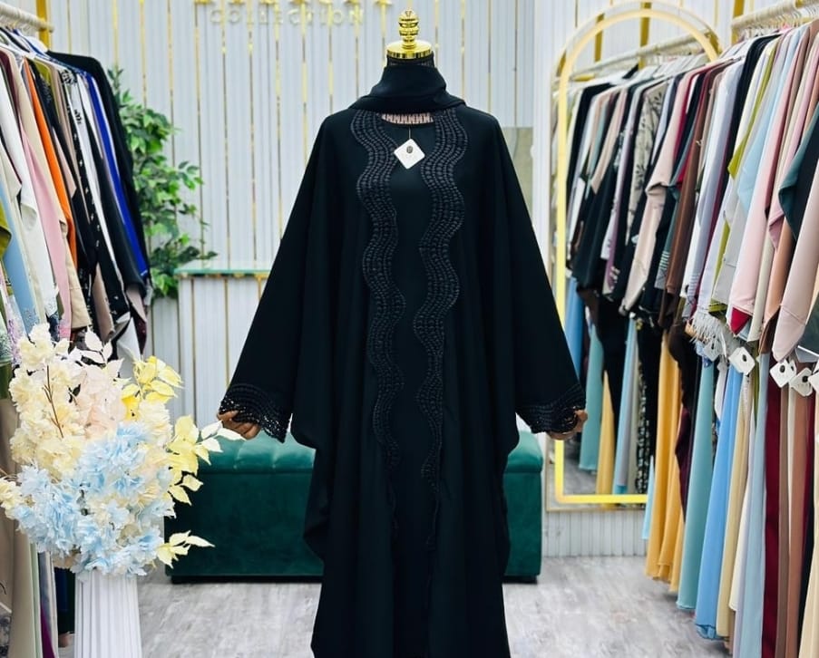 Unique And Adorable Fashionable Black Abaya